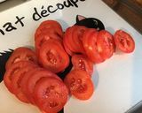 Une image de l'étape 1 de Salade de tomates au bleu de Gers,persil et crème de balsamique.