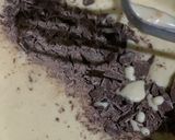 A picture of step 4 of Orange chocolate chips Cupcakes.