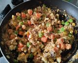 Foto del paso 3 de la receta: Arepa🫓🥙 rellena🥩 de carne🥘 molida🥗 y huevo🍳🧆