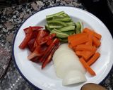 Foto del paso 2 de la receta: Tallarines con verduras, ternera y soja