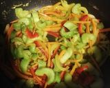 Foto del paso 3 de la receta: Fideos de arroz con vegetales