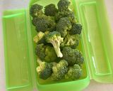 Foto del paso 1 de la receta Brocoli al vapor en estuche de Lékué