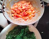 A picture of step 6 of Palak paneer.