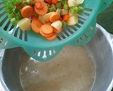 Foto langkah ke 3 dari resep Sup Bakso Sosis.