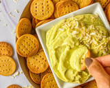 Foto del paso 6 de la receta: Galletitas saladas de maíz sin gluten con dip de aguacate y kéfir