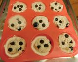 A picture of step 3 of Blueberry cup cake.