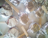 Foto del paso 7 de la receta: Paletas de salchichón con baño de chocolate