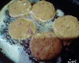 A picture of step 3 of Pizza bread with shami kabab.
