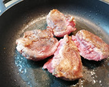 Foto del paso 1 de la receta: Carrilleras en salsa