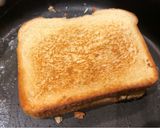 A picture of step 5 of Apple Brie Grilled Cheese 🧀.
