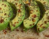 A picture of step 6 of Avocado toast with poppy seeds.