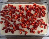 صورة لخطوة 6 من وصفة كيكة الفراولة الباردة 🍓🍰