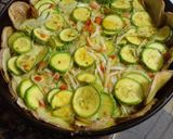 Foto del paso 5 de la receta: Tarta de Zucchini con Base de Papa Dorada