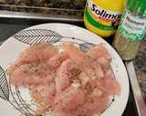 Foto del paso 1 de la receta: Ensalada de pollo y requesón con miel