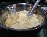 A picture of step 6 of Amritsari aloo kulcha.