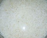 A picture of step 1 of Chilli Pulao.