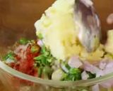 A picture of step 2 of Aloo roll.