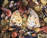 Foto del paso 2 de la receta: Pez espada con marisco al horno