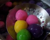 Foto langkah ke 5 dari resep Klepon Pelangi isi Gula Merah.