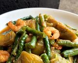 Foto langkah ke 4 dari resep Tumis terong udang kacang panjang.
