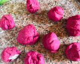 A picture of step 11 of Beetroot chapati.