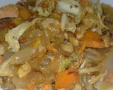 A picture of step 3 of Pad See Ew with Shrimp | Stir-Fried Wide Rice Noodles with Soy Sauce and Shrimp.