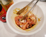 咕咕咕「小雞照燒雞腿堡」肉質嫩又多汁！！的食譜步驟2照片