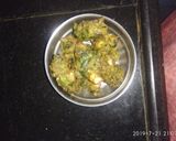 A picture of step 1 of Palak bhajiya.