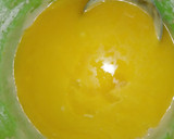 A picture of step 2 of Easy sponge cake.