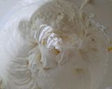 A picture of step 2 of Gulab jamun cheese cake.