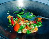 Foto langkah ke 3 dari resep Tumis Toge Daun Kucai plus Garlic Oil Yummy.