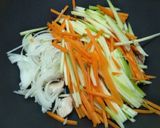Une image de l'étape 1 de Soupe de nouilles de riz façon thaï.