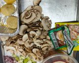 Foto langkah ke 1 dari resep Tumis Jamur Champignon (di rice cooker).