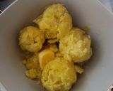 A picture of step 3 of Pastel de Causa.