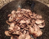 Foto del paso 3 de la receta: Huevo(s) al plato con champiñones