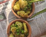 A picture of step 3 of Aloo mater or kachaloo.