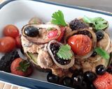 A picture of step 3 of Sig's Grilled avocado with fruity mushroom sauce.