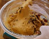 A picture of step 8 of Rum and Cinnamon Flavored Dried Fruits Butter Cake.