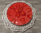Foto del paso 4 de la receta: Tarta de fresas y chocolate blanco