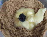 Foto del paso 2 de la receta: Tarta de plátano y chocolate cremosa con base de galletas de centeno