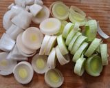 Foto del paso 2 de la receta: Crema de poro y papa fácil