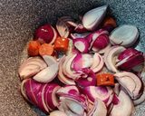 Babos kolbászos csirkecombok Jamie Oliver módra recept fázis 2 fotója