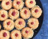 A picture of step 4 of Monaco biscuits stuffed sev puri.