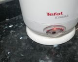 A picture of step 4 of Cold cappuccino.