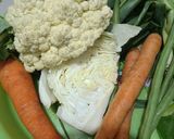 Foto langkah ke 1 dari resep Sayur Sop Spesial Kembang Kol.