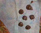 চকোলেট  স্টাফড  চকো  ক্যুকিজ (chocolatr stuffed choco cookies recipe in Bengali) রেসিপির ধাপ 5 ছবি