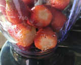Foto del paso 1 de la receta: Mousse de frutillas 🍓🍓