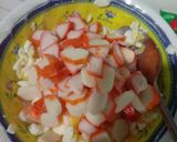 Foto langkah ke 2 dari resep Lumpia Crabstick Telur.