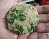 A picture of step 2 of Spinach peanut cheese tikkis.