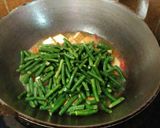 Foto langkah ke 6 dari resep Tumis tahu kacang panjang.